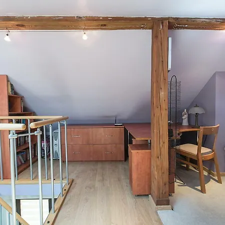 Olsza Cozy & Quiet 2 Level *